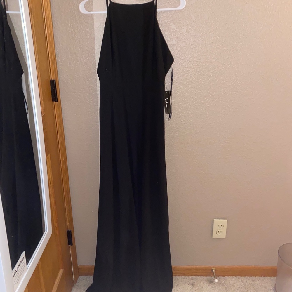 Lulus gown
